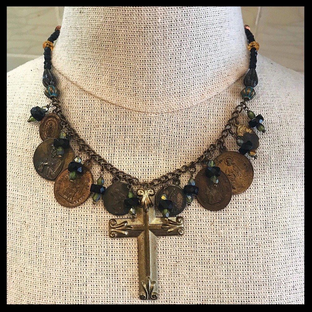 Vintage Religious Medallion & Cross‎ Charm Necklace - Picture 5 of 7